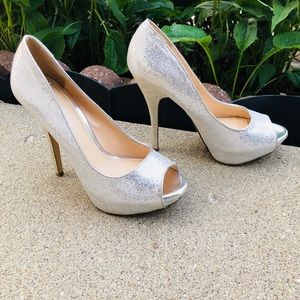 Aldo Raeann Gold Glittery Peep Toe Platform Heels Shoes